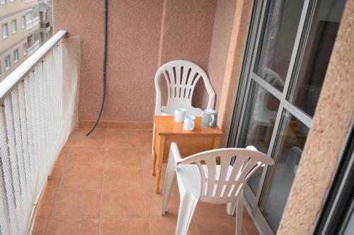 Torri apartments - 3 mins walk to beach photo 11