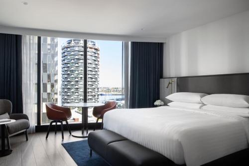 Melbourne Marriott Hotel Docklands Image