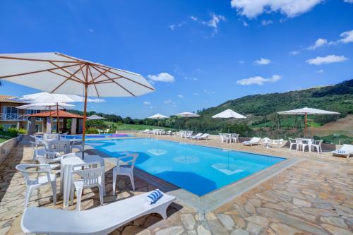 Bazén v ubytování Filimahalo Hotel nebo v jeho okolí