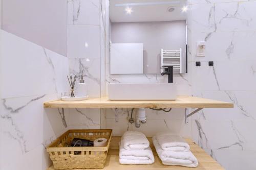 Roomscapital