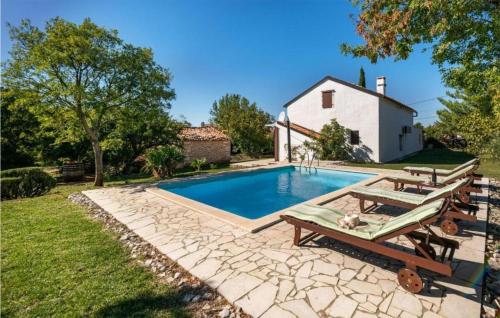 Stunning home in Trgetari with Outdoor swimming pool, WiFi and 2 Bedrooms