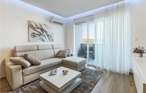 Beautiful Apartment In Pula