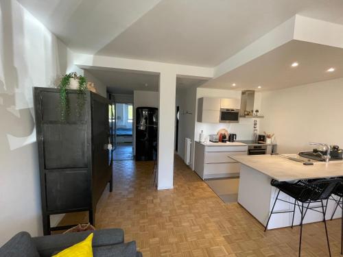 Fotografie z fotogalerie ubytování Très bel appartement T3 centre ville, commerces et gare v destinaci Rambouillet