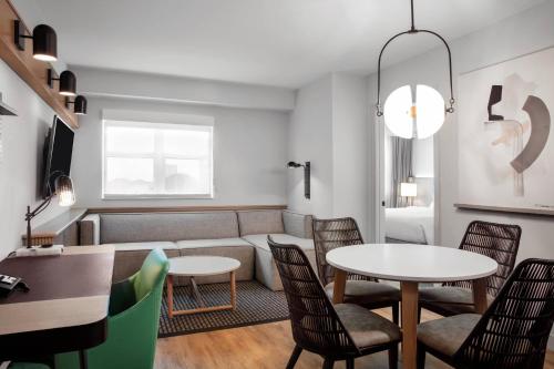 Residence Inn by Marriott Miami Aventura Mall Image