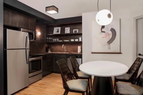 Residence Inn by Marriott Miami Aventura Mall Image