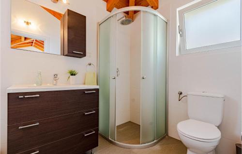 Koupelna v ubytování Nice Home In Prigradica With Jacuzzi