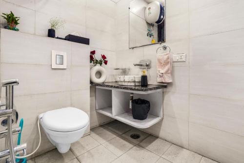 Koupelna v ubytování Homlee-Villa Luxury-2BHK-Anand Vihar-Ramprastha