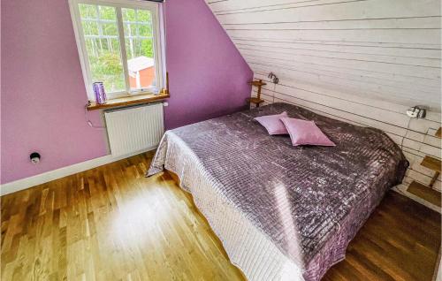 Voodi või voodid majutusasutuse Gorgeous Home In Laholm With Kitchen toas