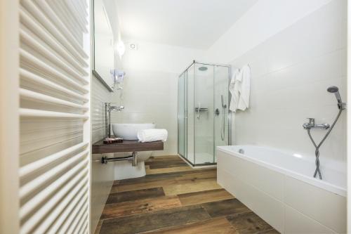 Ein Badezimmer in der Unterkunft Hotel Miramonti Seulo Turismo Rurale