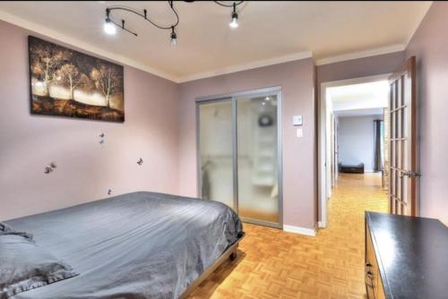Basement for rent in Laval