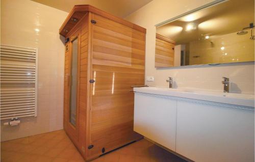 a bathroom with a sink and a mirror at Wachter in Stavoren