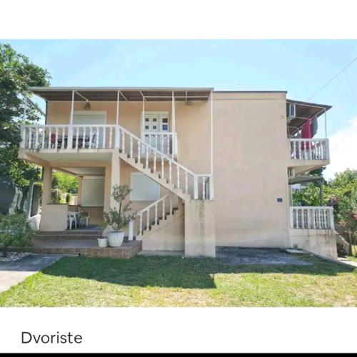 Ein Balkon oder eine Terrasse in der Unterkunft Apartman David - 65m² I Apartman Filip - 55m²