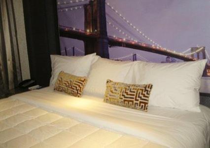 Gallery image of Rodeway Inn Near JFK Airport in Queens