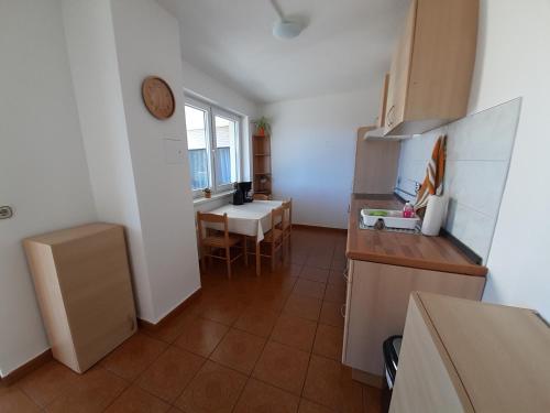 Kuchyň nebo kuchyňský kout v ubytování Thüringer Zimmer