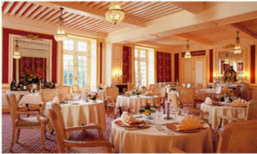 Restaurace v ubytování Château de Rigny