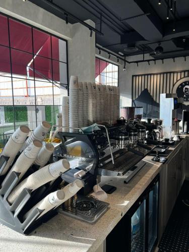 Dapur atau dapur kecil di Azard Hotel