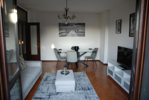 A seating area at Appartamento Vera