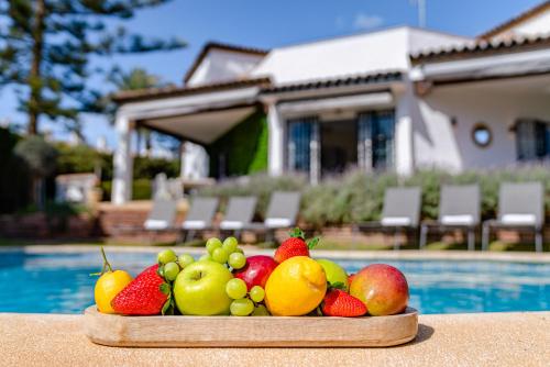 Lirios Village Marbella - Private Villas, Unbeatable Location, Heated Pools