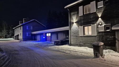 Lägenhet i Kåbdalis nära skidbacke & skoterled semasa musim sejuk