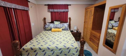 Ένα ή περισσότερα κρεβάτια σε δωμάτιο στο Harmony Apartment