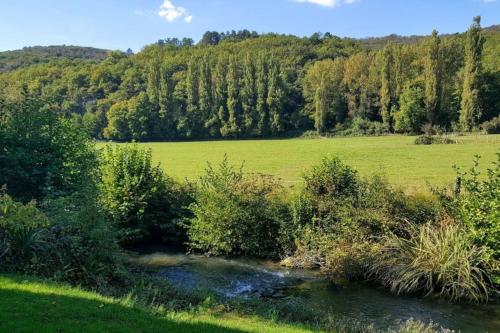 Photo de la galerie de l'établissement La Fermette, Le Banquet aux Eyzies, à Le Repaire