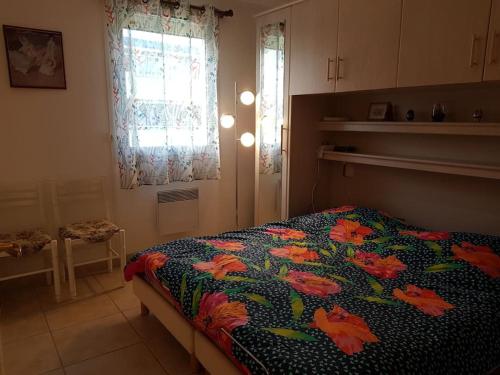 Postel nebo postele na pokoji v ubytování Loue appartement dans très belle résidence VALRAS