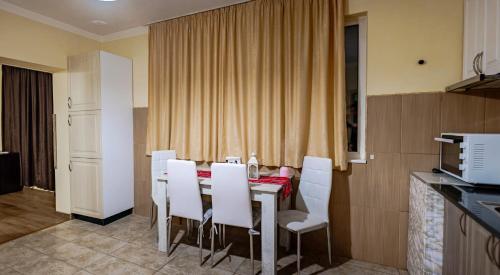 A kitchen or kitchenette at ApartmentDanny