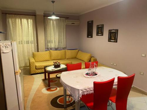 Apartment in Mali i Robit Golem - Imazhi 2