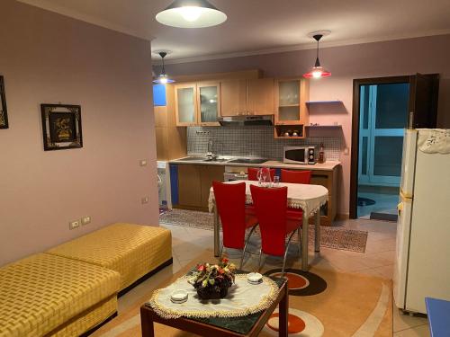 Apartment in Mali i Robit Golem - Imazhi 4