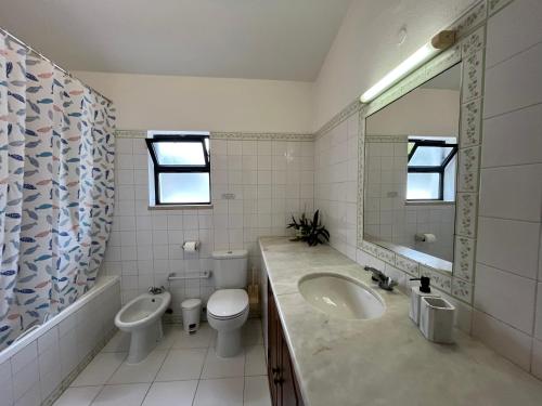 Et badeværelse på Apartment 136 Carvoeiro