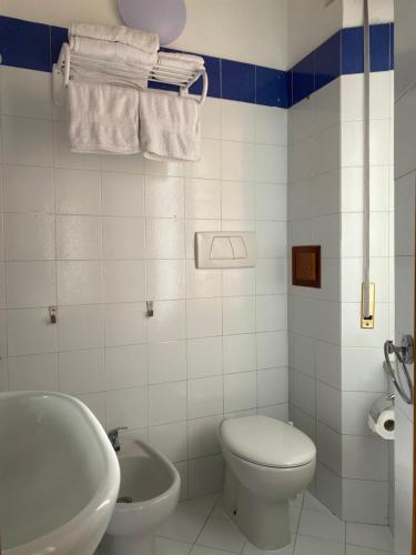 Ένα μπάνιο στο L'Aurora Guest House