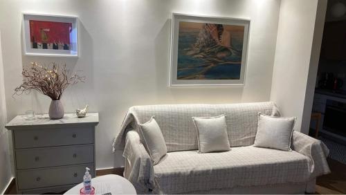 Χώρος καθιστικού στο Villa Maxima Lavrio