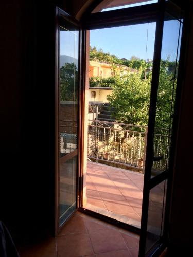 Μπαλκόνι ή βεράντα στο Guesthouse Villa Rosa Berat