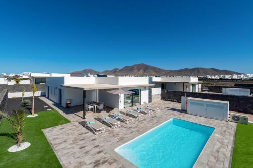 Villa Malvasia by Villa Plus