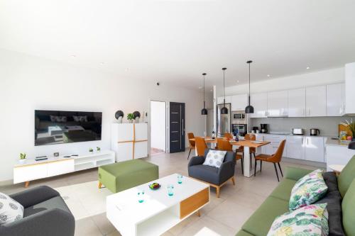 Villa Malvasia by Villa Plus
