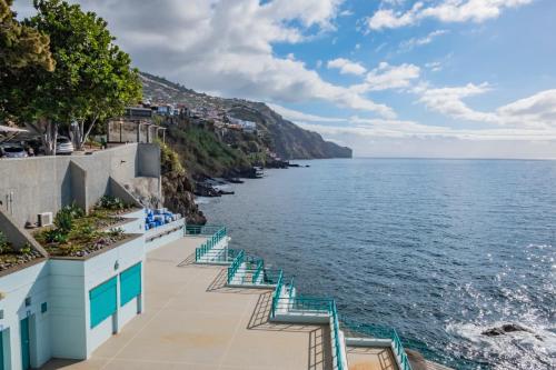 Barreirinha Front-Line Sea View I by Holiday Rental Madeira