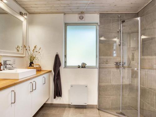 Et badeværelse på Holiday home Læsø LIII