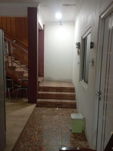 Φωτογραφία από το άλμπουμ του Wisma Lusya near GOR Satria RedPartner σε Banyumas