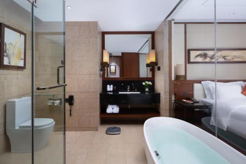 A bathroom at The Yun Resort QingYuan