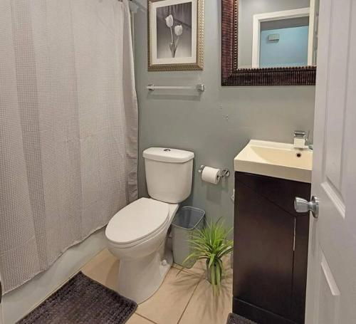Beachy, Raised Ranch Highly Desirable Miller Beach – Photos 2