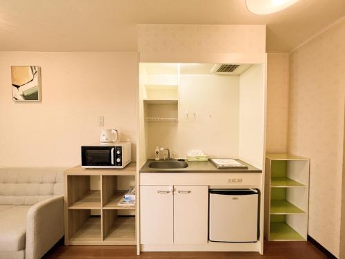 REIWA HOUSE