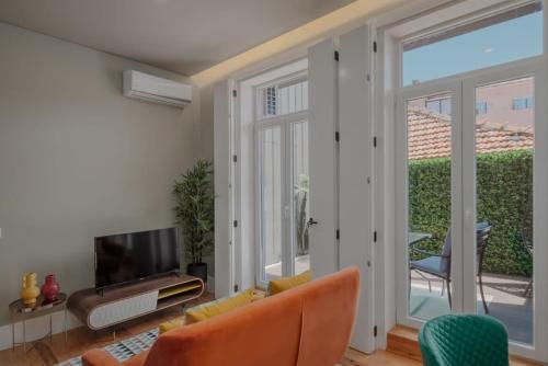 Green Garden Luxury House w/ AC, Metro & Downtown