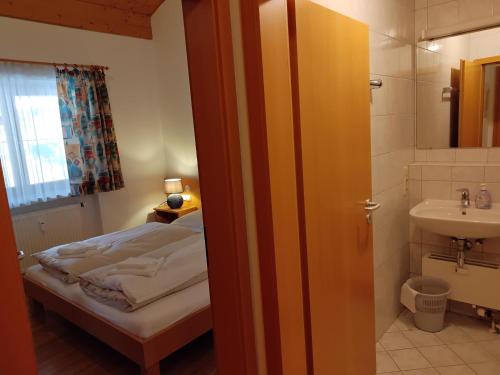 Bilik mandi di ciao-aschau Grenzhub FeWo 312 Göke