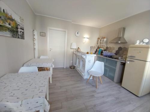 Køkken eller tekøkken på Reggiolacittàinvisibile B&B