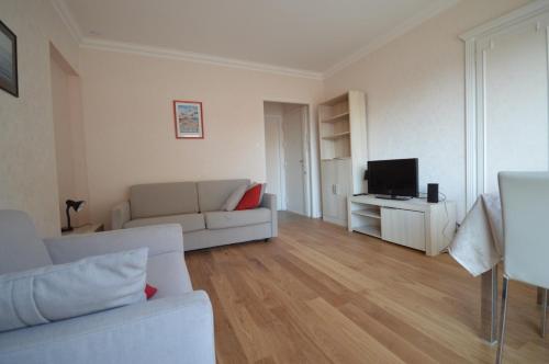 Charming Stanislas Studio with Wi-Fi and Air Conditioning