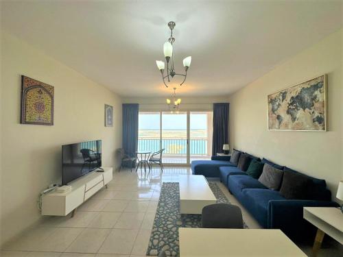 Stunning Apartment with Lagoon view in RAK