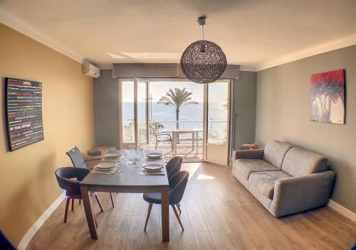 Charmant 2 pièces FACE à la MER- Cagnes sur Mer