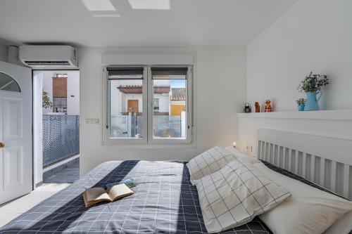 Postel nebo postele na pokoji v ubytování Loft A'ca La Puri en Melegís