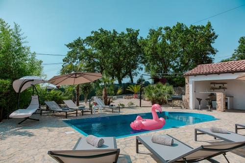 Holiday House Jolly with Private Pool