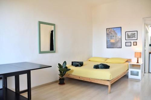 Luminous Studio @ Navigli - Tram Theme